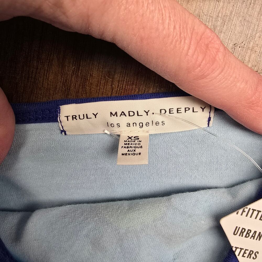 NEW NWT Truly Madly Deeply Blue Daisy Lightweight Crop Tank | Size XS - Picture 6 of 7